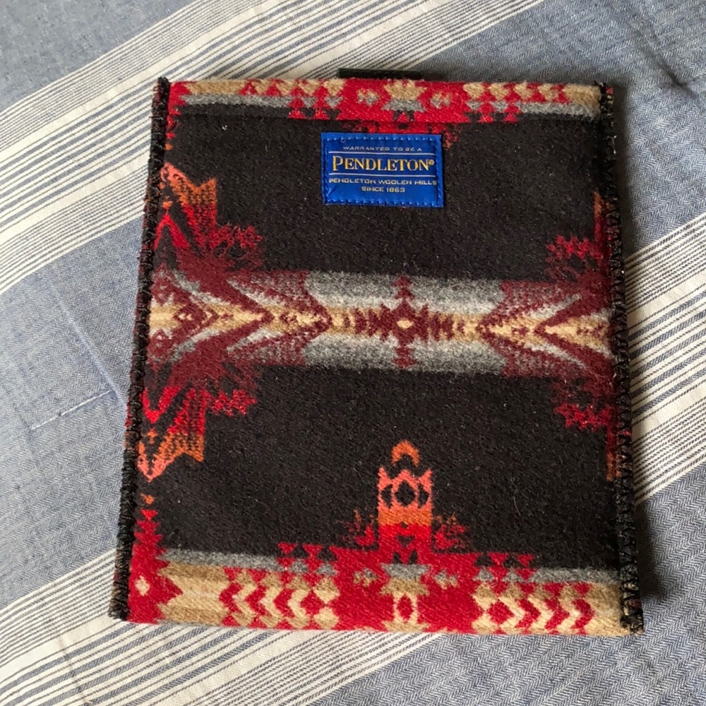 Pendleton tech case